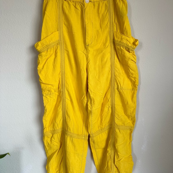 Urban Outfitters Linen Yellow High Rise Cargo Joggers - Picture 4 of 10